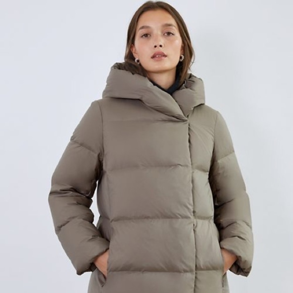 Aritzia Babaton Duvet Puffer Jacket in Taupe - Picture 5 of 7